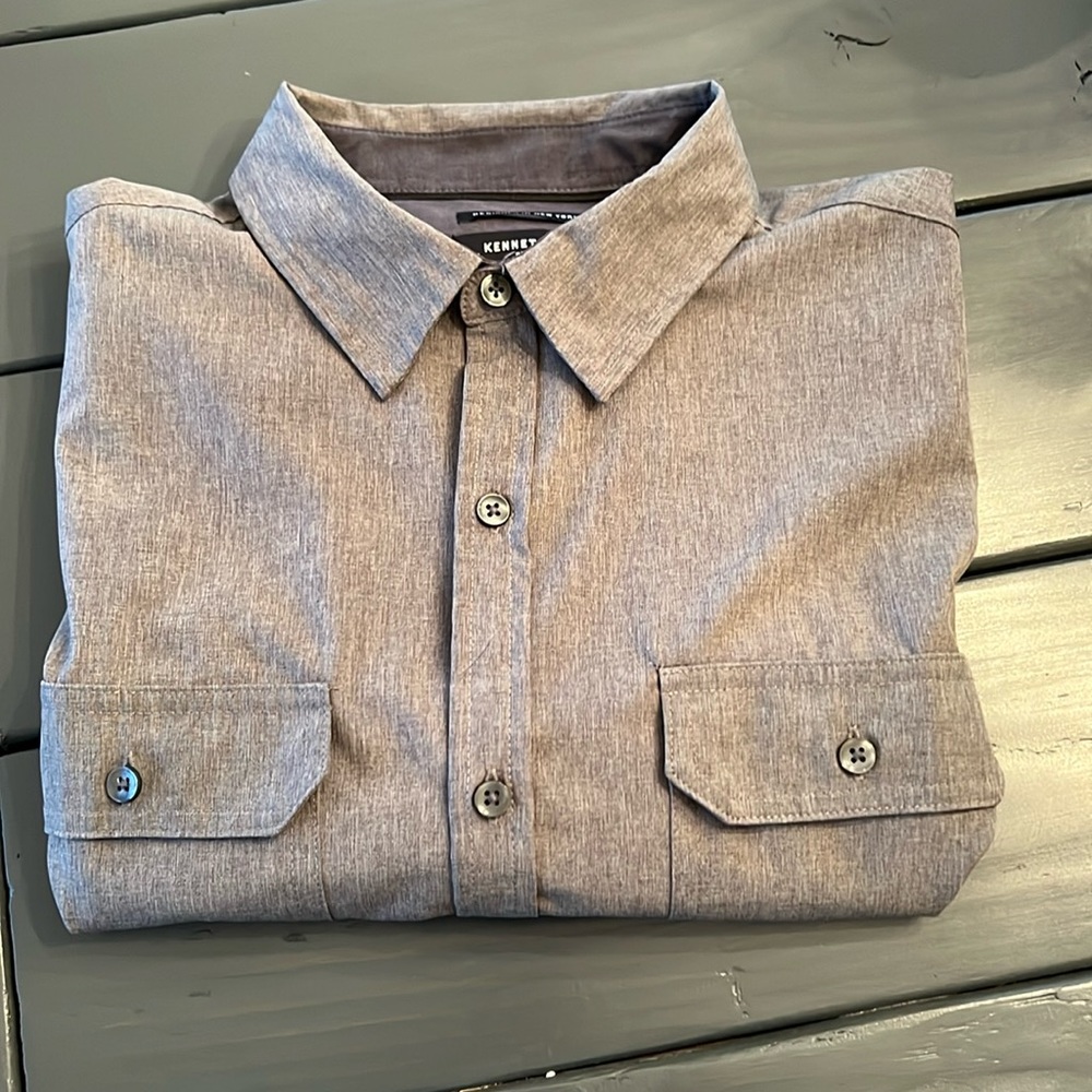NWOT Kenneth Cole Button Down